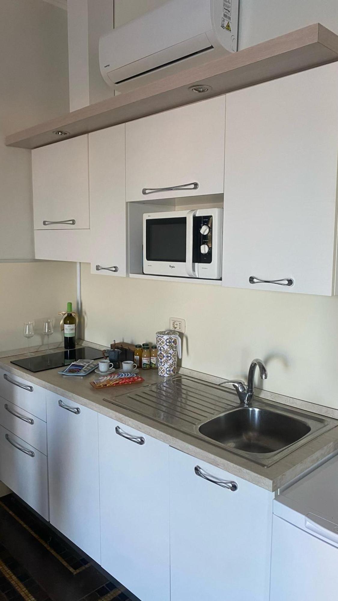 Regina Del Porto Apartment Brindisi Luaran gambar