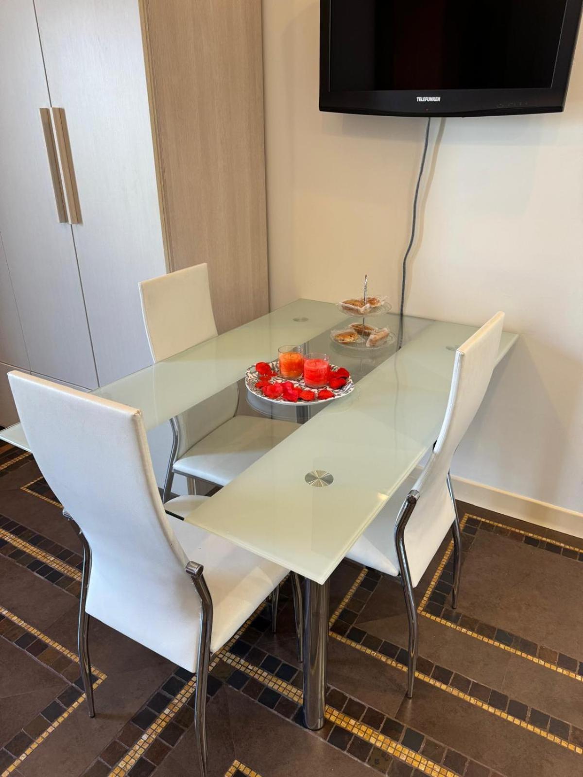 Regina Del Porto Apartment Brindisi Luaran gambar