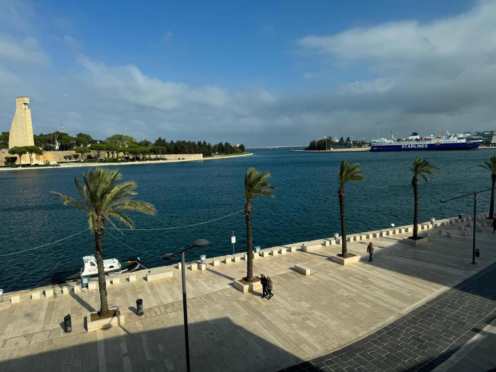 Regina Del Porto Apartment Brindisi Luaran gambar