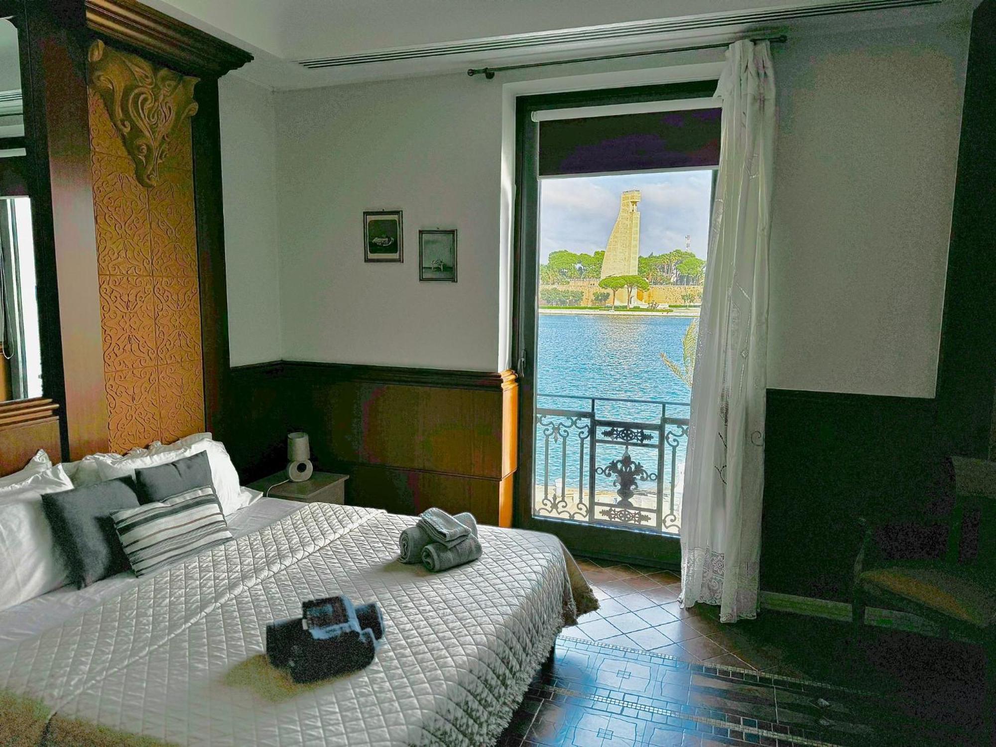 Regina Del Porto Apartment Brindisi Luaran gambar