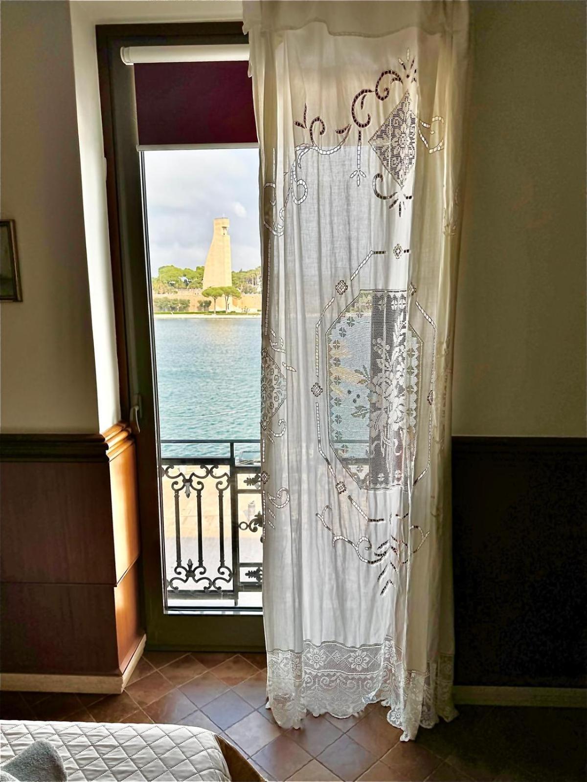 Regina Del Porto Apartment Brindisi Luaran gambar
