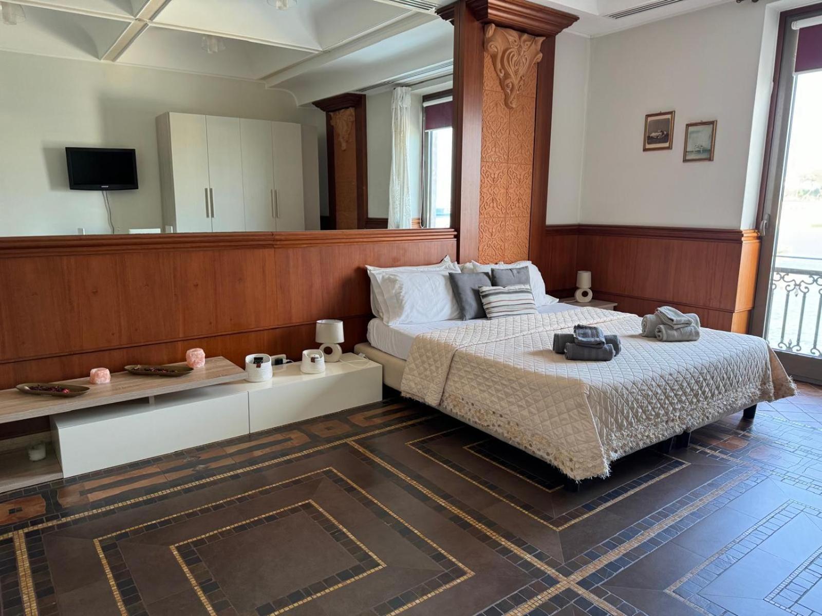 Regina Del Porto Apartment Brindisi Luaran gambar